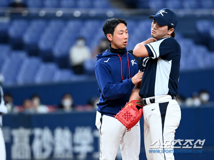 7,8회 6실점 한국. 158㎞ 세이브왕, 157㎞ 홀드왕은 어디 있었나…