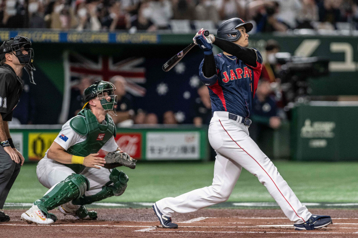 1라운드 투타 휘어잡은 오타니, WBC도 만장일치 MVP 향기 물씬