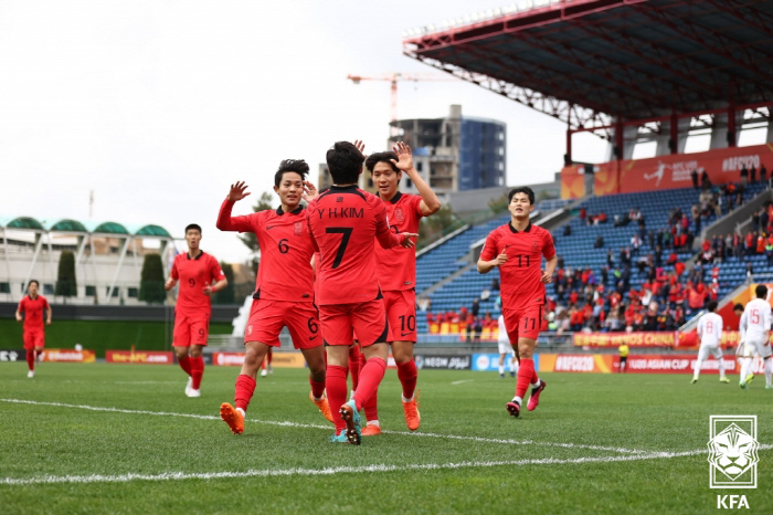 11년만에 우승도전 하는 김은중호, 이승원 복귀+김용학-강성진 공존이 '…