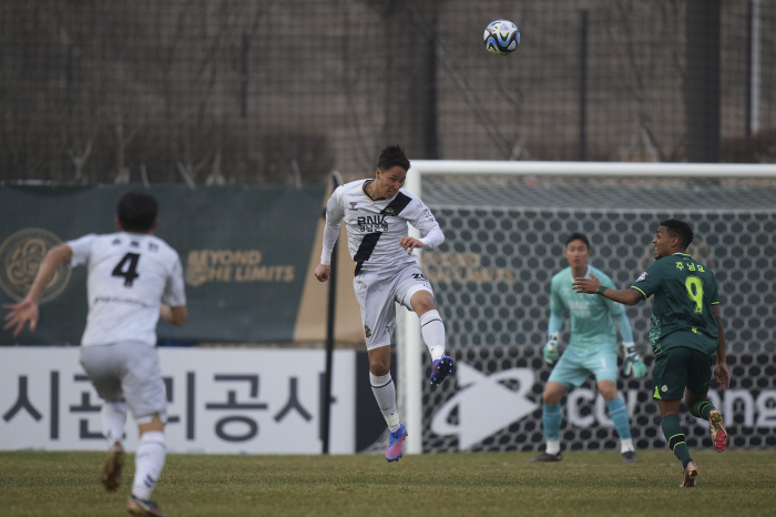 경남FC, 충북청주 상대 개막 후 무패 이어간다