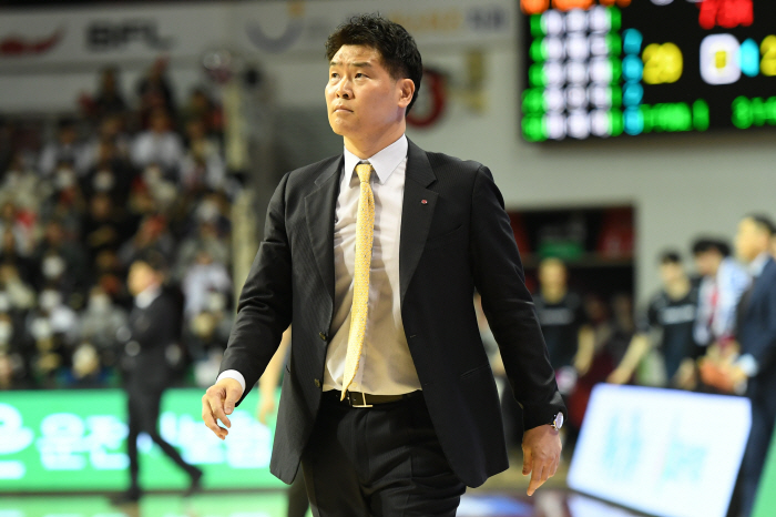 [KBL 승장코멘트] 조상현 LG 감독 "행운이 우리에게 온 것 같다."