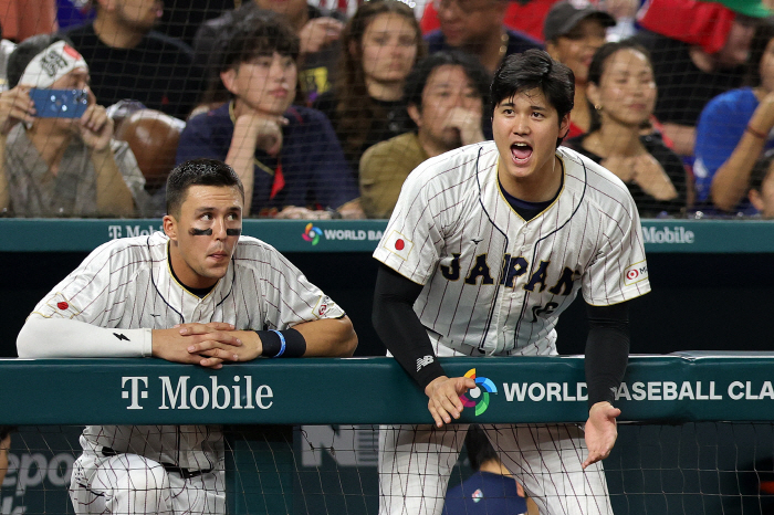 개막전 이도류→우승 헹가래 투수…WBC는 오타니를 위한 영화 같았다