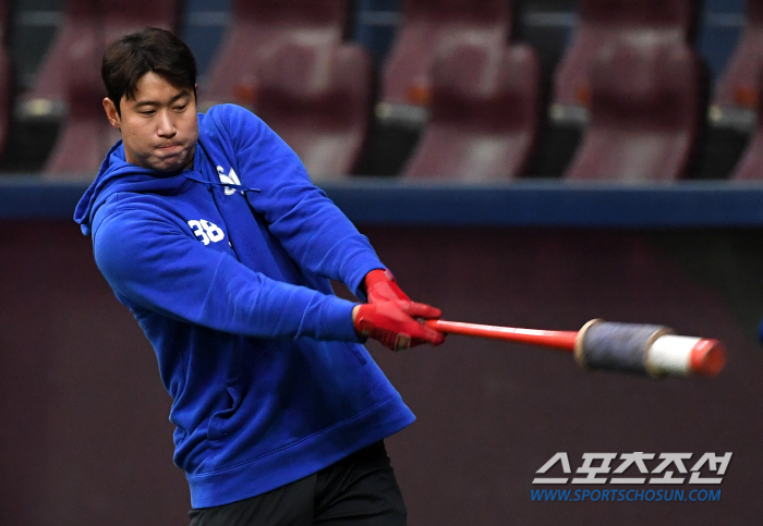 '만년 거포 유망주 꼬리표 뗀다!' 간절한 김동엽을 지켜보는 박진만 감독…