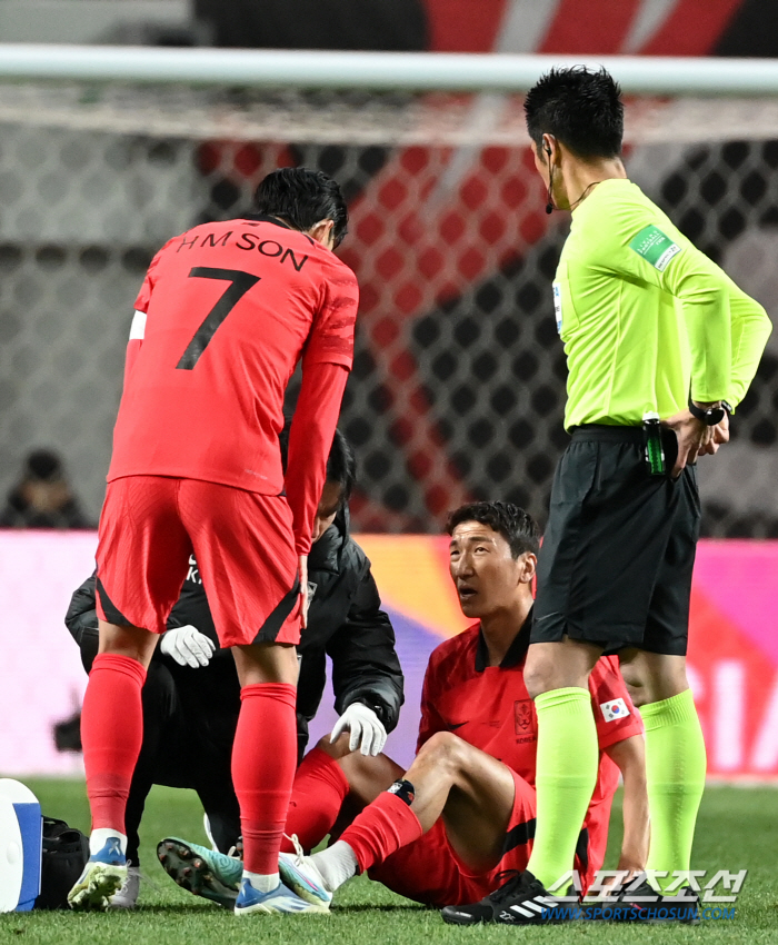 [우루과이전]'비상' 정우영 들것에 실려 이탈, 김진수→백승호에 이어 또…