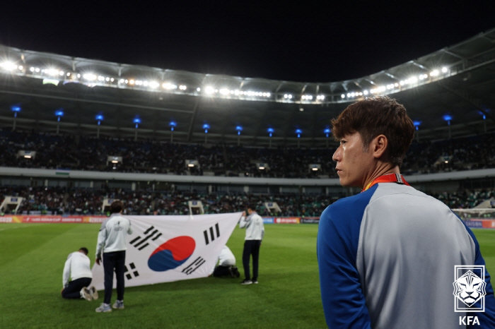 WC 개막 50일 앞두고…'김은중호' 날벼락, 개최지 변경→플랜 수정 불…