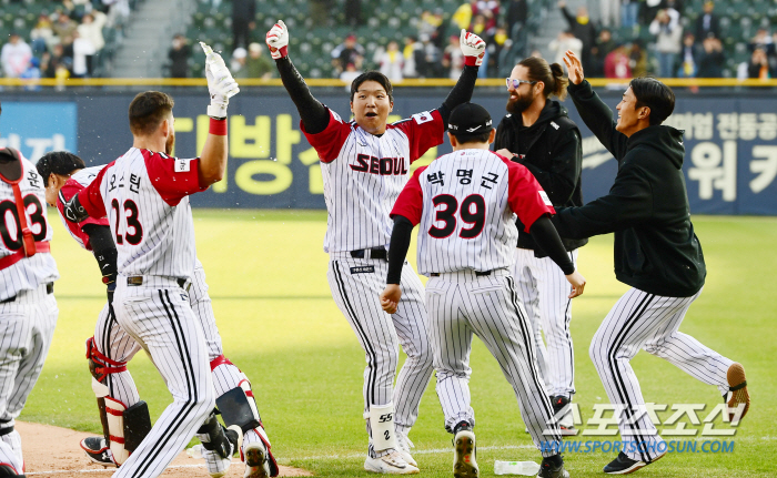 '문-문 콤비의 뒷심 -염갈량의 작전' 연이틀 끝내기 신바람낸 쌍둥이들 …