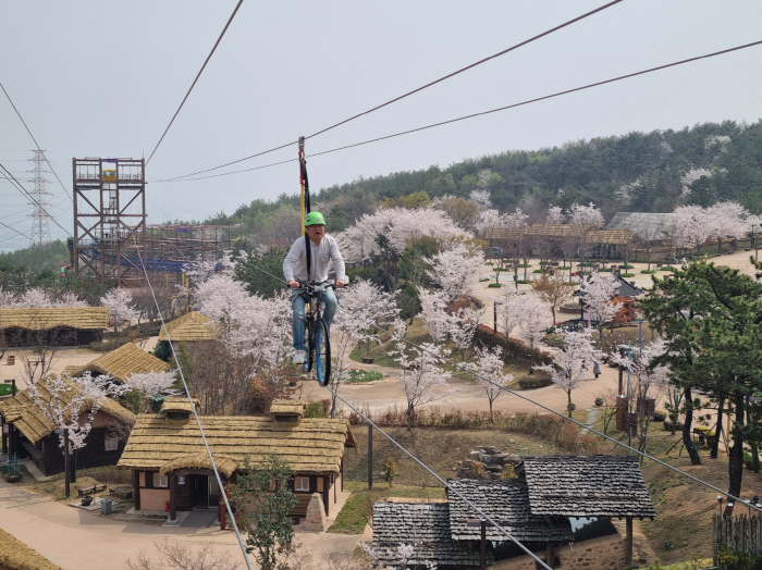 로맨스의 고장 '김해'…사랑하는 사람과 함께 떠나자