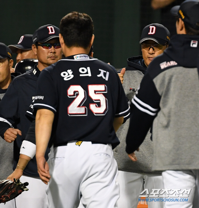 에이스 잘 던지고, 마수걸이포 두 방…"깔끔했던 승리"