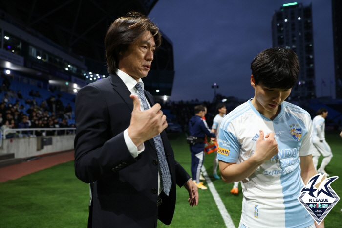 [현장리뷰]'마틴 아담 마수걸이 골' 울산, 인천에 1-0 신승…가장 먼…