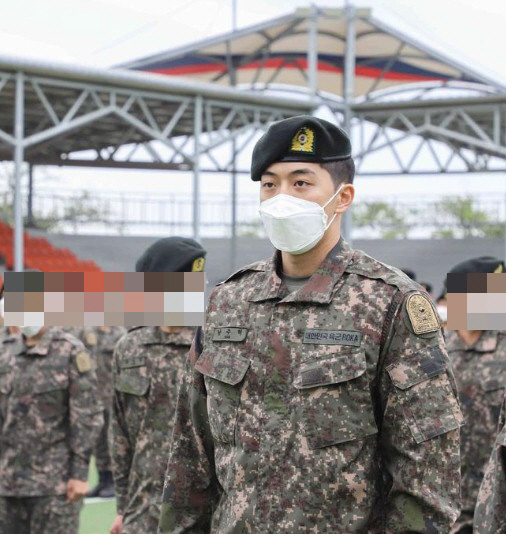 남주혁, 훈련소 수료식서 더 늠름해진 모습 "이제는 어엿한 군인"