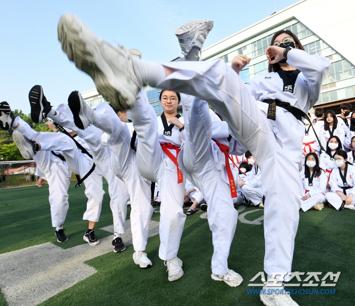 공부체력X인성 키우는 모닝태권도,'동탄국제고' 전교생이 유단자[다시 학교…