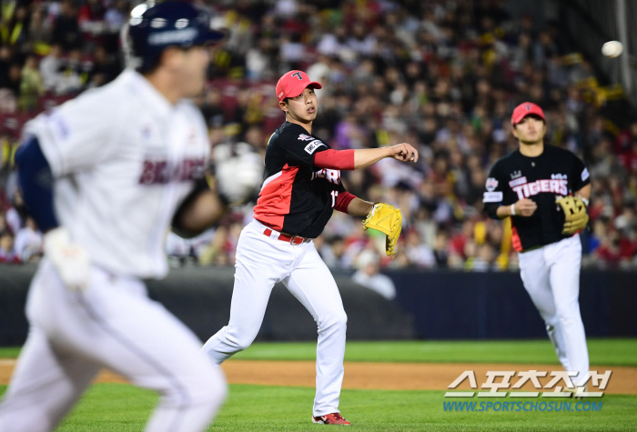 "더 자주 나가고파" 풀타임 선발→마당쇠→마무리 후보…잠수함 투수의 끝없…