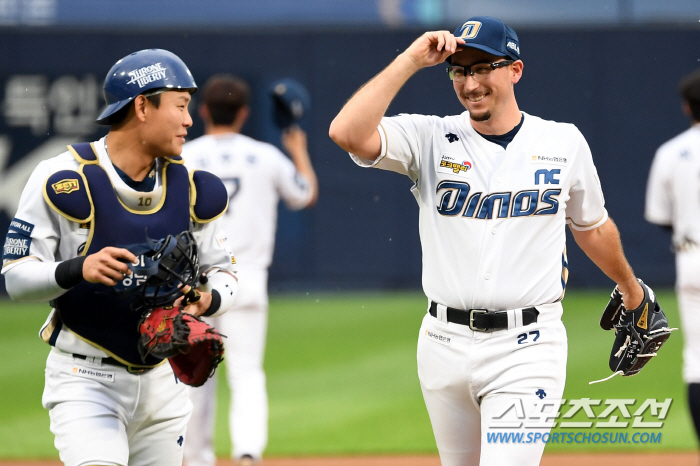 '151km 9K 대박 조짐' KBO 최고타자 양의지도 깜짝 놀란 구위,…