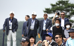 역사와 함께하는 전설들, KPGA 선수권대회 '레전드 예우' 눈길