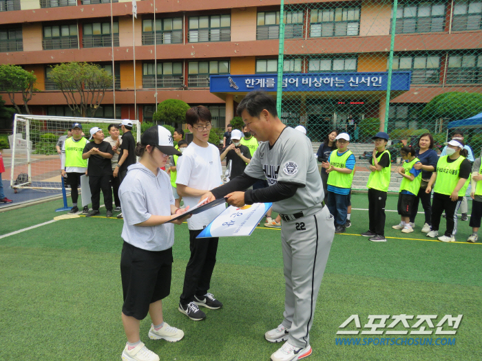 "NEVER GIVE UP!" 헐크의 따뜻한 응원, 이만수배 발달장애인 …