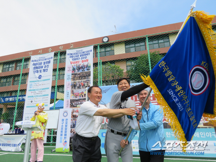 "NEVER GIVE UP!" 헐크의 따뜻한 응원, 이만수배 발달장애인 …