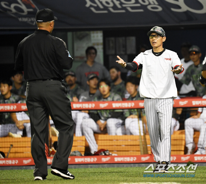 '금발머리' 돌격대장의 센스가 만든 1점…염갈량 '펄펄' 뛴 롯데의 디테…