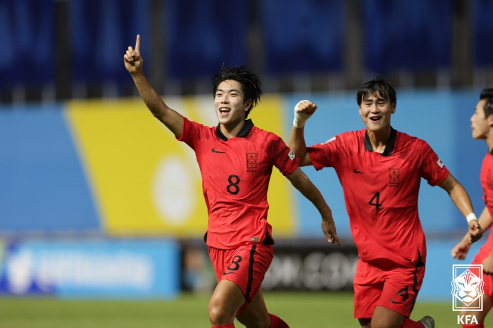 '사상 첫 한-일 결승전' 변성환 감독 "꿈꿔온 대진, 지고 싶은 마음이…