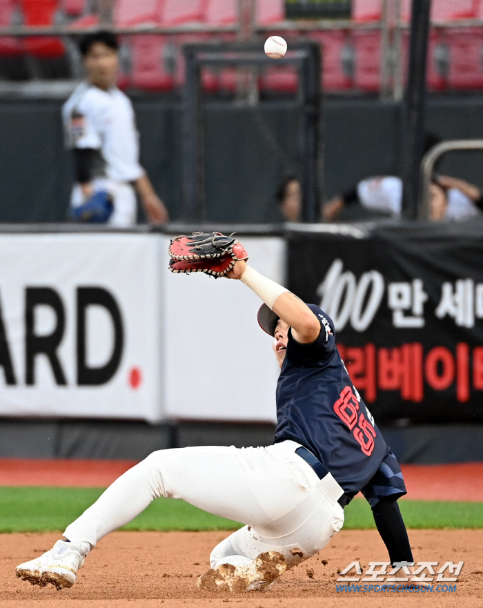 "훈이 복귀해도 현재 롯데의 주전 1루수는…" 오재일과 분할화면, 깜짝 …