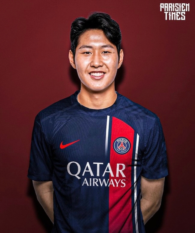 [오피셜]태극기 든 KING 이강인, '한국인 최초' PSG 공식 입단 …