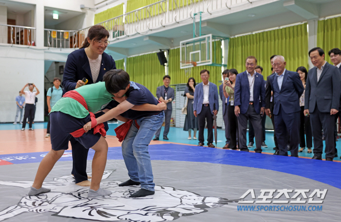 "K-씨름으로 행복한 학교" 문체부X경기도교육청X씨름협회,학교체육 활성화…