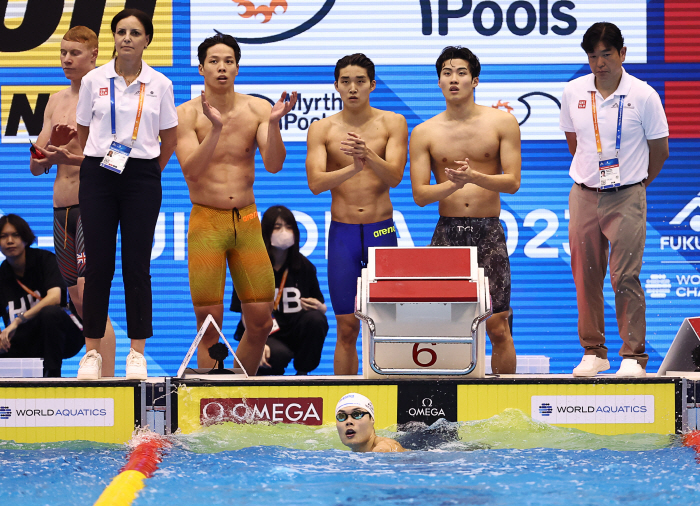 "또 한국 신기록" 황선우, 男 계영 800m 7분06초82로 결선 진출…