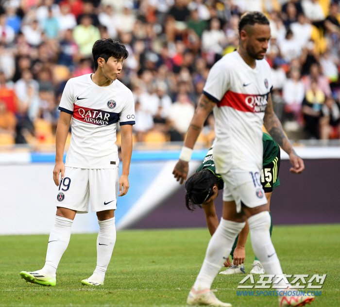 '이강인 쾌재' PSG, 맨시티의 월클 MF 영입 포기 "NFS 존중"