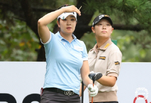 KLPGA '원조 장타여왕' 김아림, 방신실과 첫 대결 '완승'