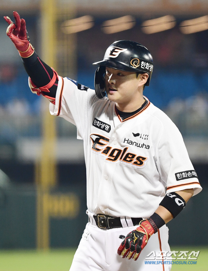 실책 많아야 강팀? LG 최다 1위→한화 최소…2023 KBO 아이러니 …