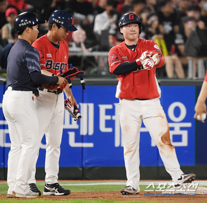 '8월 타율 0.439+월간 OPS 1위' 구자욱·김재호보다 뜨거웠다…여…