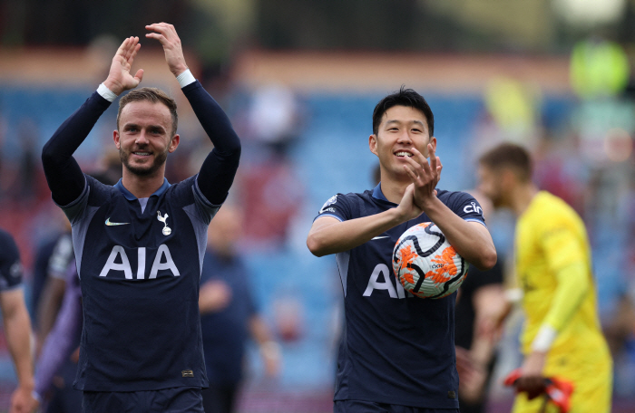 '해트트릭' 손흥민, 'BBC-EPL' 이주의 팀 선정→파워랭킹 1위까지…