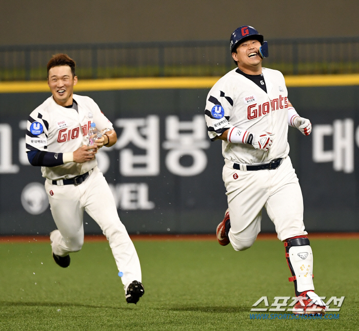 "쥐구멍에 숨고 싶었다" 9회 만루 병살→11회말 오승환 상대로 끝내기……