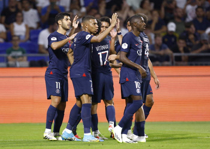 음바페가 털어놓은 이적이슈 뒷이야기 "계약 연장옵션 포기, PSG 떠난다…