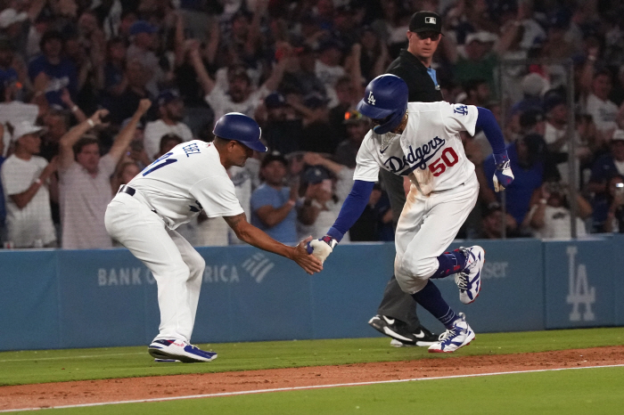 NL MVP 누굴 줘야 하나? "팬들 함성, 소름" vs "그건 나중일,…