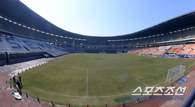 '개구리 번트'의 추억도 2년 뒤면 역사속으로... 기다리던 잠실돔은 2…