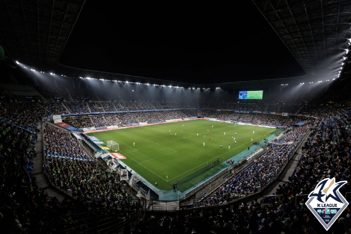 [단독]'조망권→잔디→부실공사 논란' 한국프로축구연맹, K리그 축구장 규…