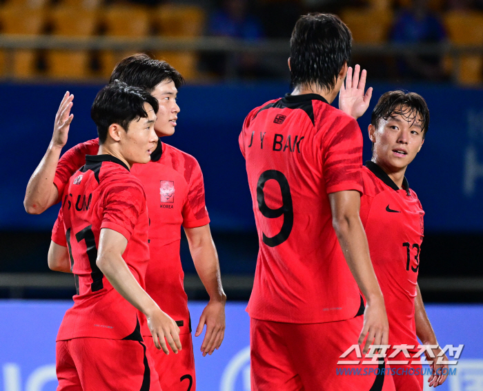 [태국전 현장리뷰]'이강인 직관'완전체 된 황선홍호, 태국 4대0 대파하…