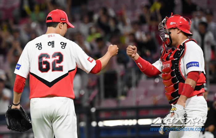 홈런왕 상대 151km 찍은 좌완 국대. 1점차 지킨 홀드로 7연패 끊고…