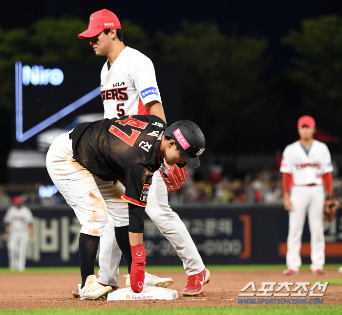 '무패 투수는 천적도 삼킨다' 9회1사까지 노히트노런 쿠에바스 10승무패…