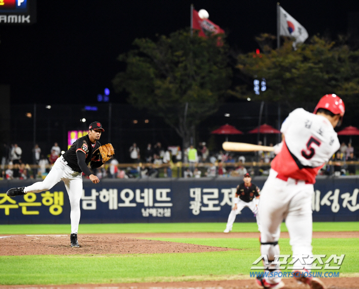 '무패 투수는 천적도 삼킨다' 9회1사까지 노히트노런 쿠에바스 10승무패…