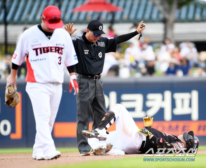 '나이는 숫자에 불과하다.' 39세 베테랑의 9회 2사후 결정적 투런포.…