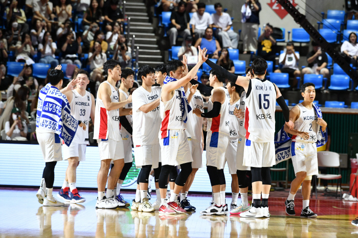 [항저우ON]'한-일전 예고' 남자농구 대표팀 출격, 중동세 넘고 9년 …