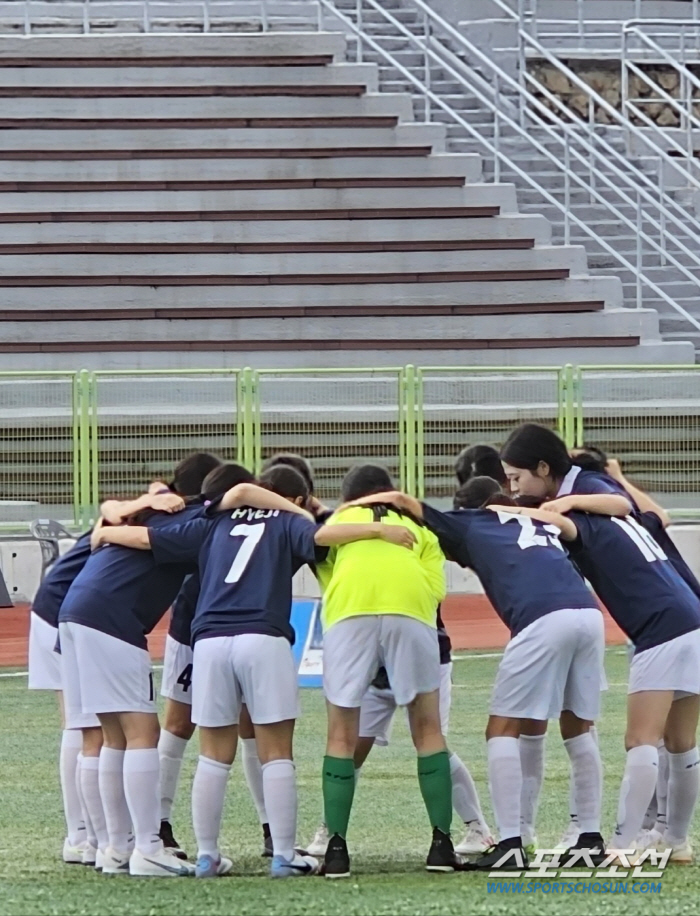 "축구 넘좋아♥" 이화여고X전농중 '서울대표' 여축스포츠클럽이 쏘아올린 …