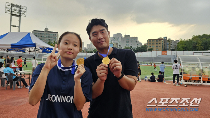 "축구 넘좋아♥" 이화여고X전농중 '서울대표' 여축스포츠클럽이 쏘아올린 …