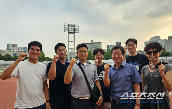 "축구 넘좋아♥" 이화여고X전농중 '서울대표' 여축스포츠클럽이 쏘아올린 …