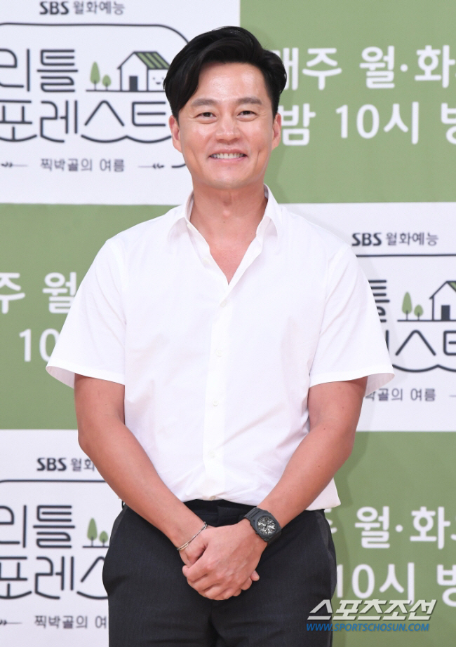 [전문] 이서진, 이승기·윤여정 이어 후크 떠난다…"9월 말 계약 종료"