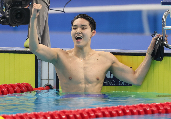 "킹우민!亞는 좁았다" 자유형400m 압도적 金!최윤희→박태환 이어 13…