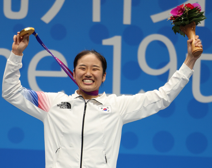 '투혼! 한국 셔틀콕' 항저우아시안게임에서 남긴 만점 성적표 '감동+명예…