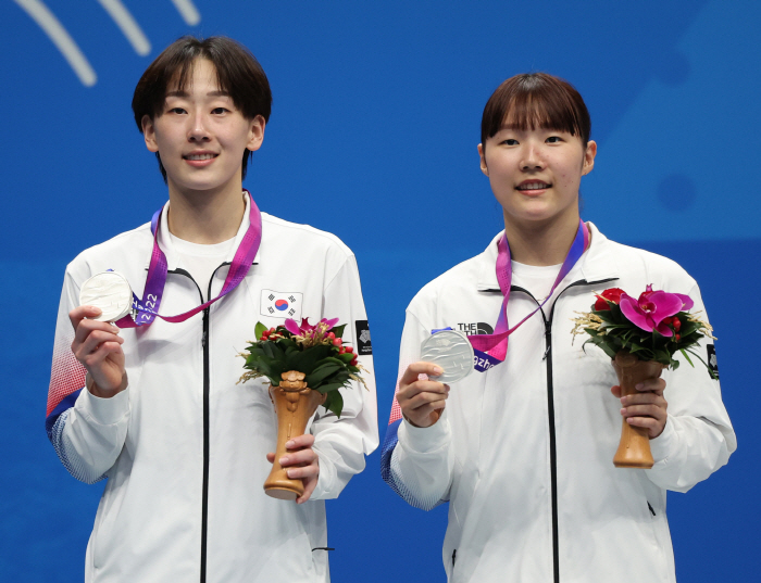 '투혼! 한국 셔틀콕' 항저우아시안게임에서 남긴 만점 성적표 '감동+명예…