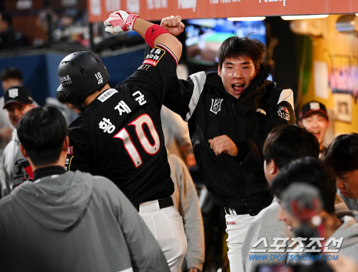 'LG가 웃어도''끝판 승부 성사' '페디와 재대결' 쿠에바스 기적의 무…